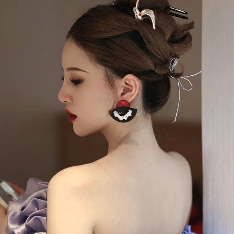 1 Pair Retro Women Stud Earrings Quality Acrylic Fan Shape Earrings New Jewellery Best Birthday Gift E1458