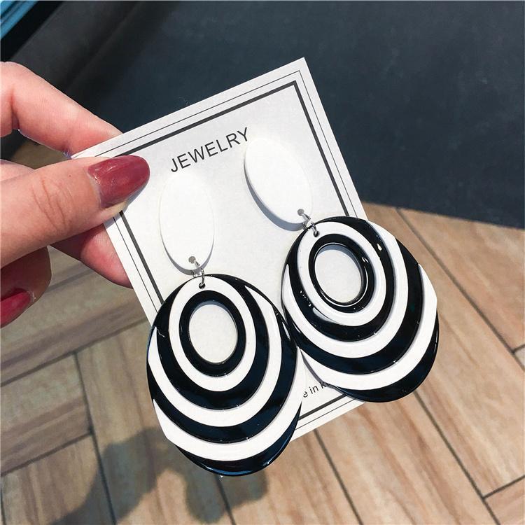 1 pair wonderful women drop earrings quality acrylic candy stripe stud earrings fashion jewellery best birthday gift E1348