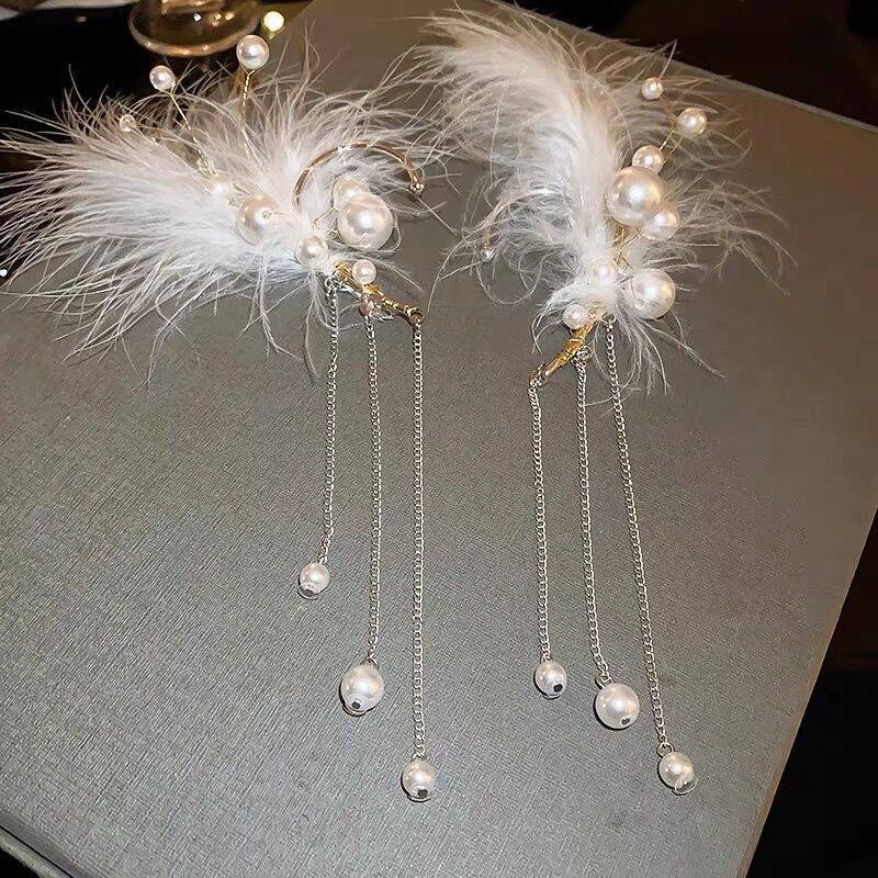 1 Pair Retro Lady Feather Earhook Earrings Quality Faux Pearl Exaggerated Drop Earrings Fashion Accessories Best Birthday Gift E1524